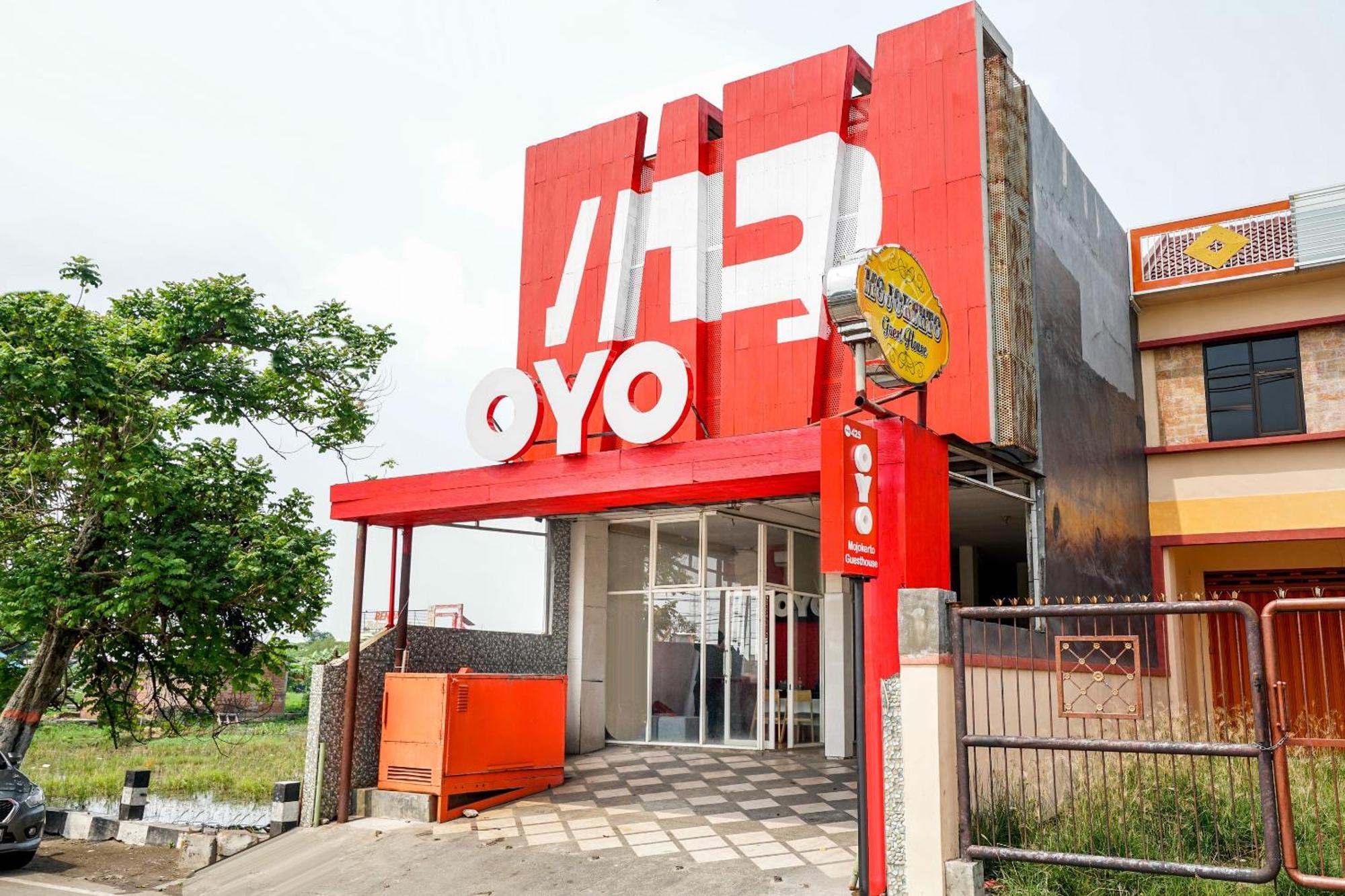 Oyo 425 Mojokerto Guesthouse Dış mekan fotoğraf